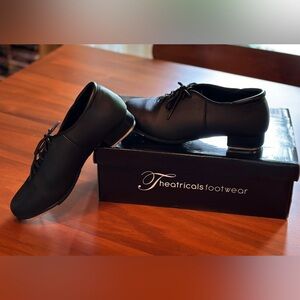 Theatricals black tap shoes